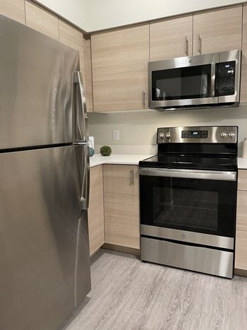 GE Stainless Appliances at Harbor Heights 55+ Community, Washington